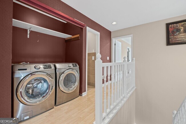 Building Photo - 2680 Nicholas Ct NE