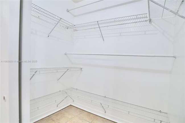 Building Photo - 6101 NW 114th Ct