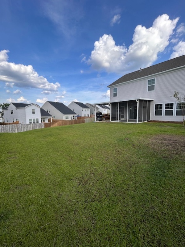 Building Photo - 747 Bustling Br Ln