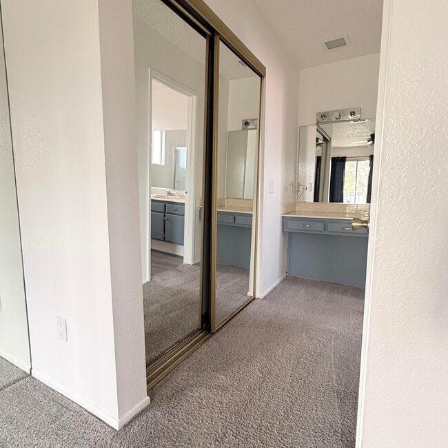 Building Photo - 403 Tava Ln