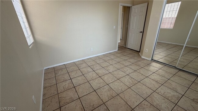 Building Photo - 8101 Yellow Daisy Ave