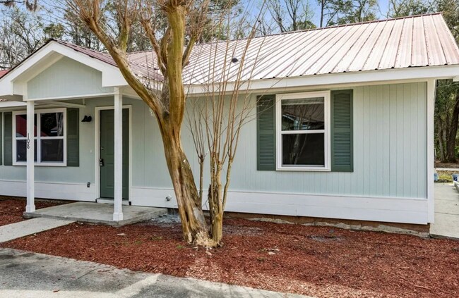 Building Photo - 106 Clarks Bluff Rd