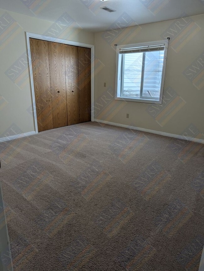 Building Photo - 160 W 2nd N