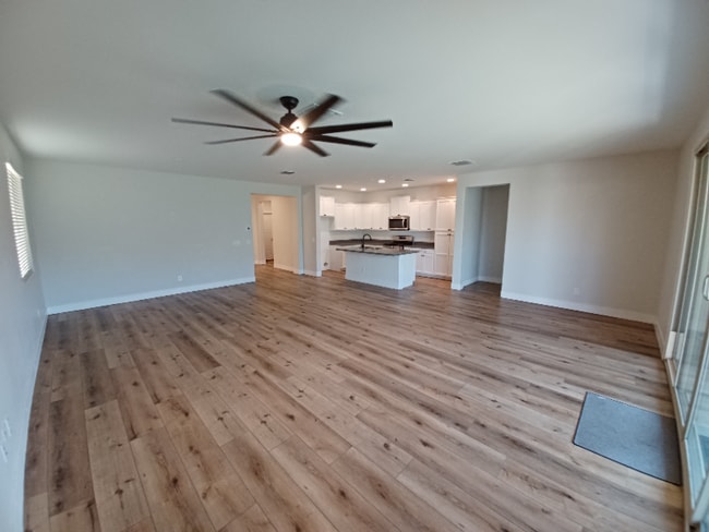 Building Photo - 9738 E Tumeric Ave