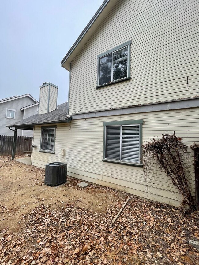 Building Photo - 90-90 Brewer St