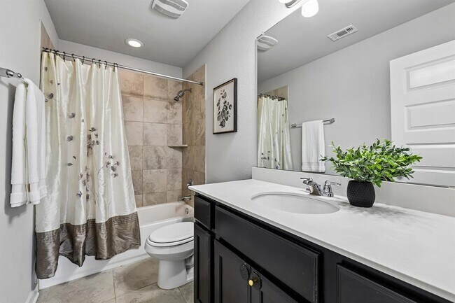 Building Photo - 160 Syrah Ct