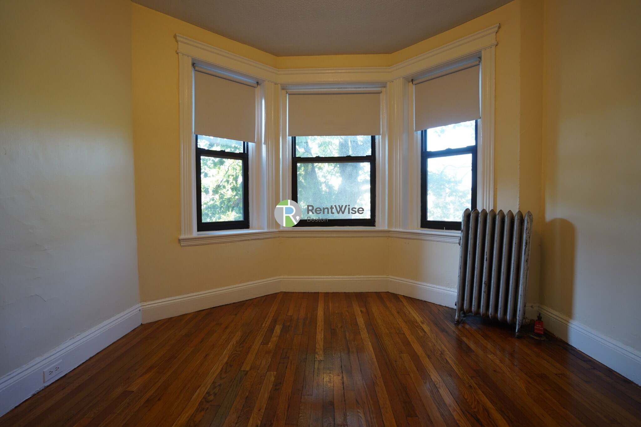 Building Photo - 1156 Commonwealth Ave