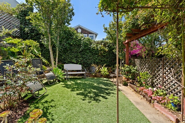 Building Photo - 232 Nevada St