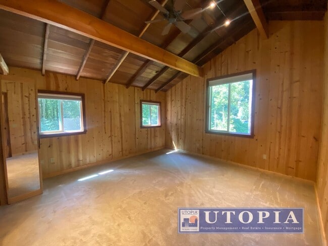 Building Photo - Gorgeous 4-bedroom, 2-bathroom Forest Lake Home with Deck, Office & Scenic Redwood Views