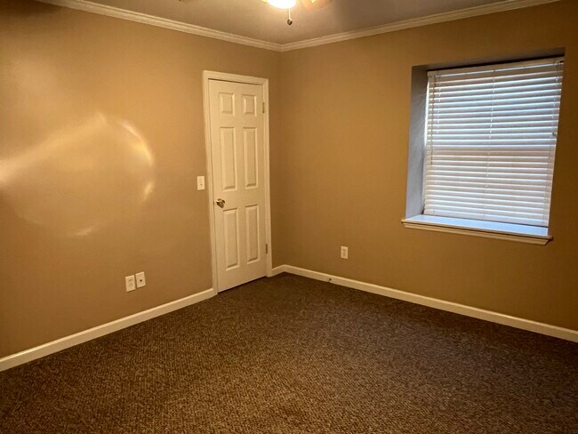 Building Photo - Walston Bridge Apartments