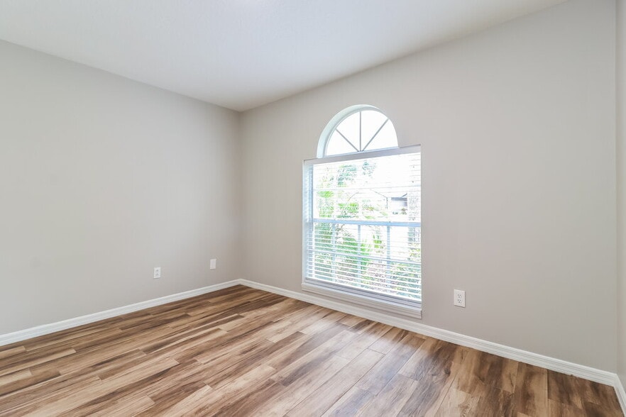Building Photo - 1318 Brahma Dr