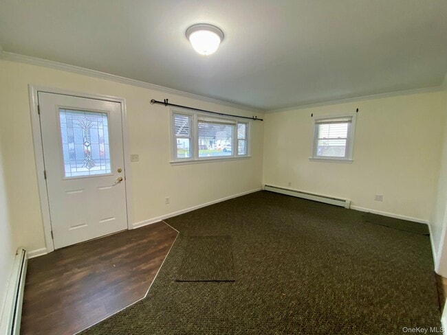 Building Photo - 26 Poplar St