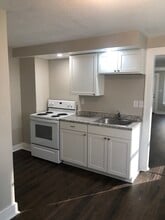 Building Photo - 132-136 George