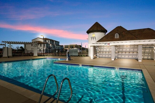 Building Photo - 2958 Valbonne Walk