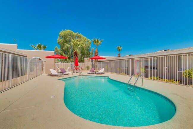Building Photo - South Scottsdale Studio Casita w/ Private Patio | 4 Weeks Free | Remodeled Quartz & Stainless Kit...