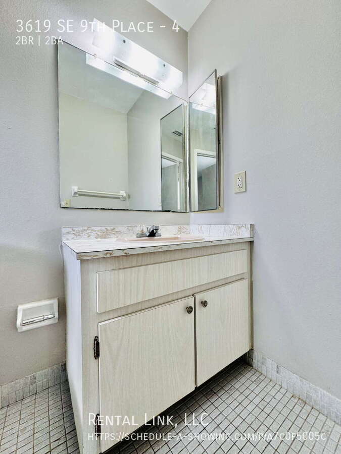 Building Photo - 3619 SE 9th Pl