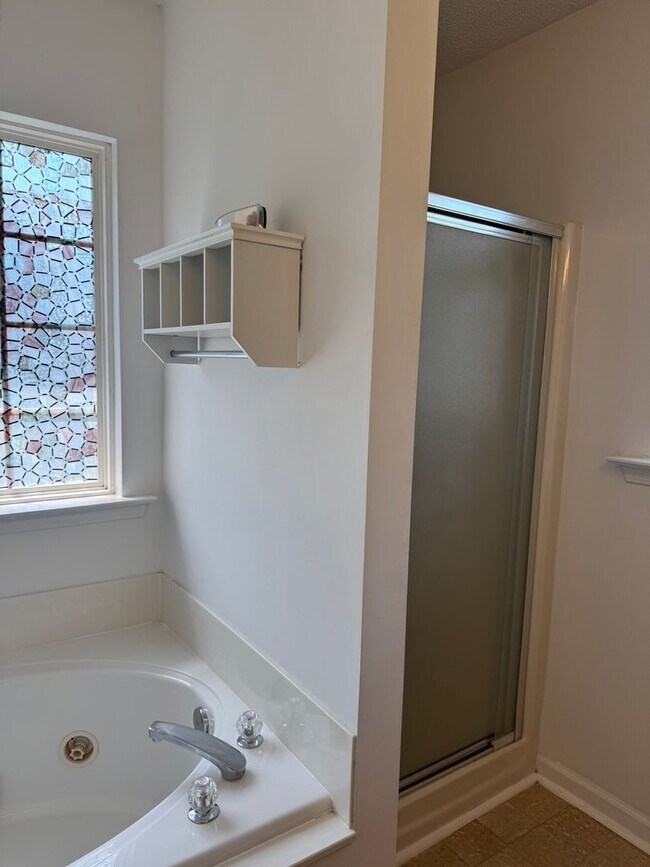 Building Photo - Wonderful 4 bedroom Home in Orchard Farms