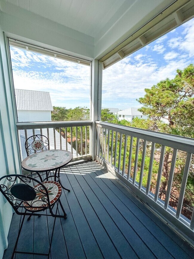 Building Photo - New, exclusive 3200 sq ft 4 bedroom/3.5bat...