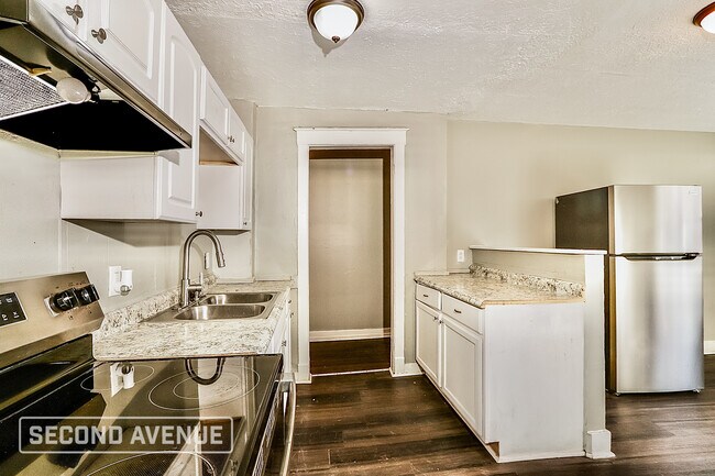 Building Photo - 2114 Greenwood Ave