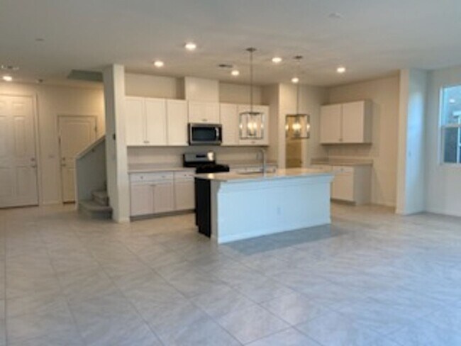 Building Photo - Gorgeous 4 bedroom ENERGY STAR certified 2...