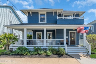 Building Photo - 39 East End Ave