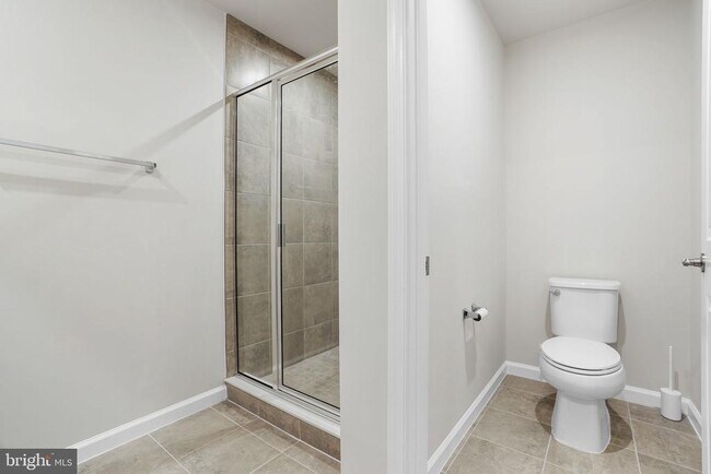 Building Photo - 3421 St Robin Ln