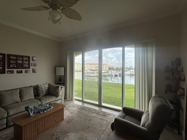 Building Photo - 15 Harbour Isle Dr W