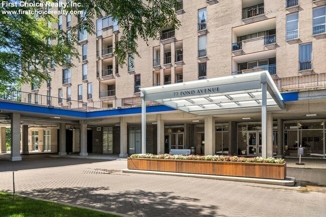 Building Photo - 77 Pond Ave