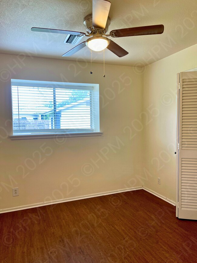 Building Photo - 1616 Redwood St