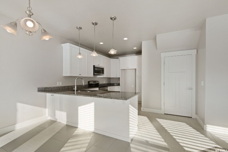 Building Photo - 7869 S 700 E