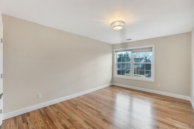 Building Photo - 134-110 10th St