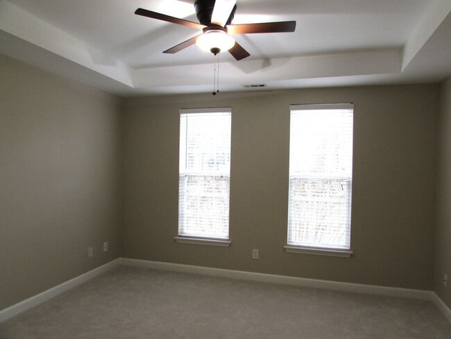 Building Photo - 10125 Westmoreland Rd