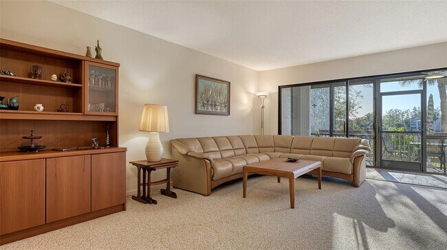 Building Photo - 1633 Boathouse Cir