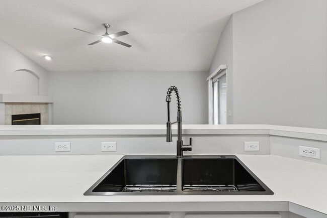 Building Photo - 1675 Rustling Dr