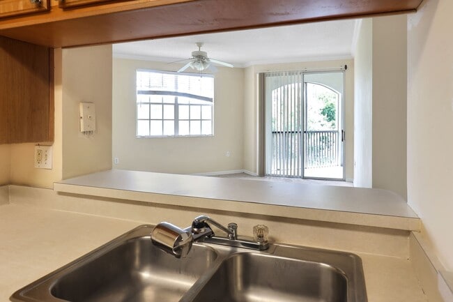 Building Photo - 5500 Bentgrass Dr
