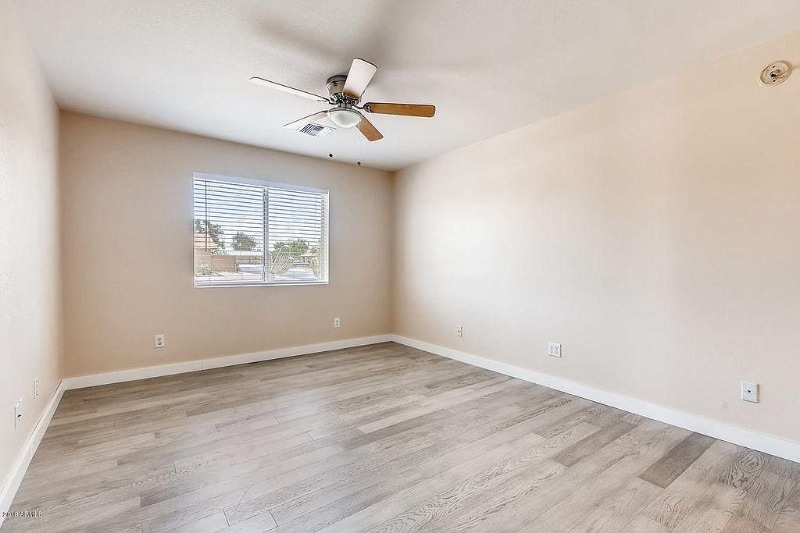 Building Photo - 814 W Villa Maria Dr