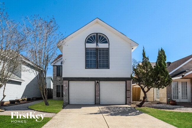 Building Photo - 800 Charles Pl