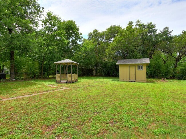 Building Photo - 11800 Tedford St