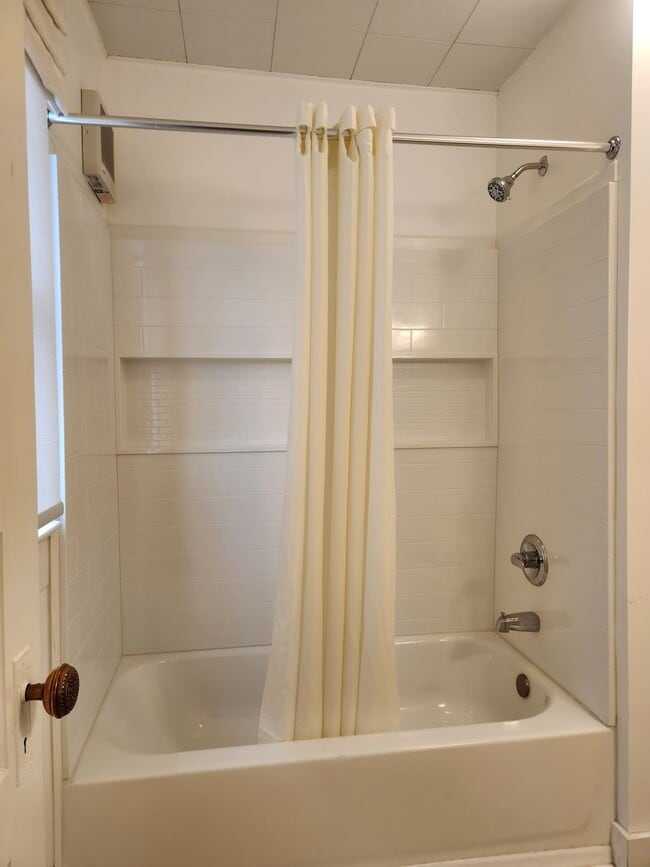 Building Photo - 1170 Peace Portal Dr