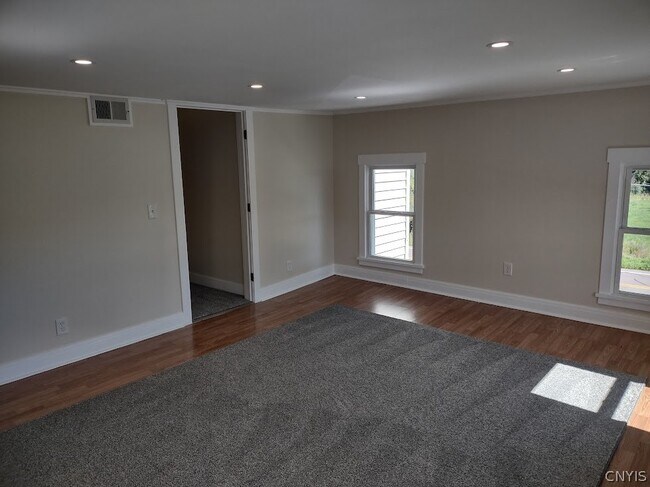 Building Photo - 1495 Pompey Center Rd