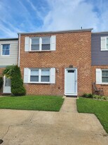 Building Photo - 423 Burr Oak Ct