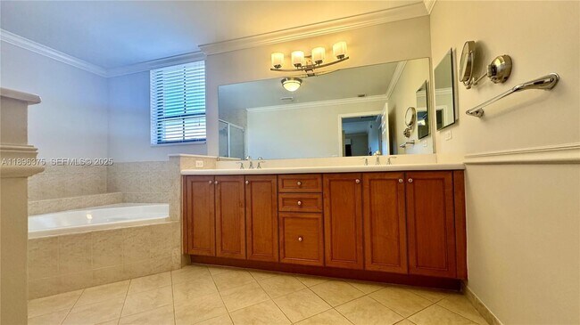 Building Photo - 8395 SW 73rd Ave