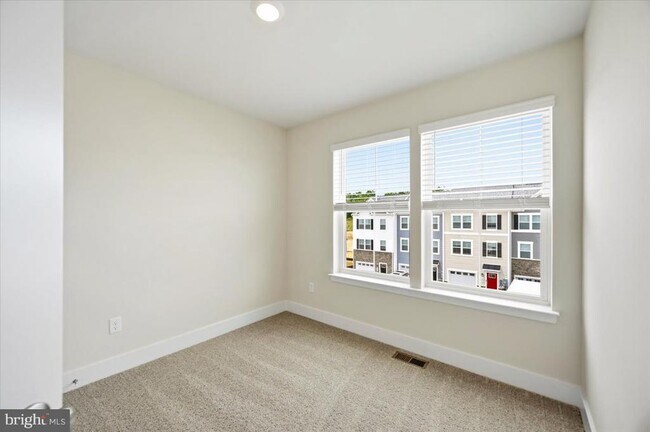 Building Photo - 190 Sioux Lp