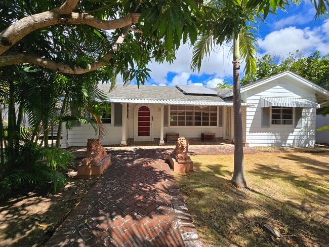 Primary Photo - 4526 Aukai Ave