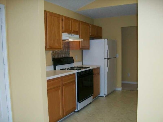 Building Photo - The Perfect Location in Acworth