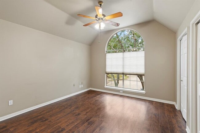 Building Photo - 4214 Caroline Ct