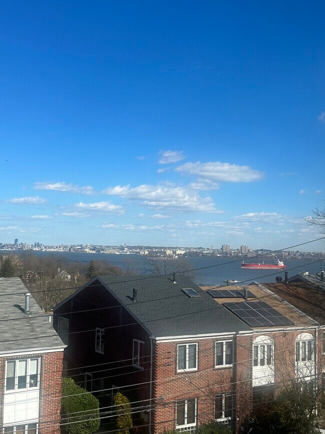 Building Photo - 8 Occident Ave