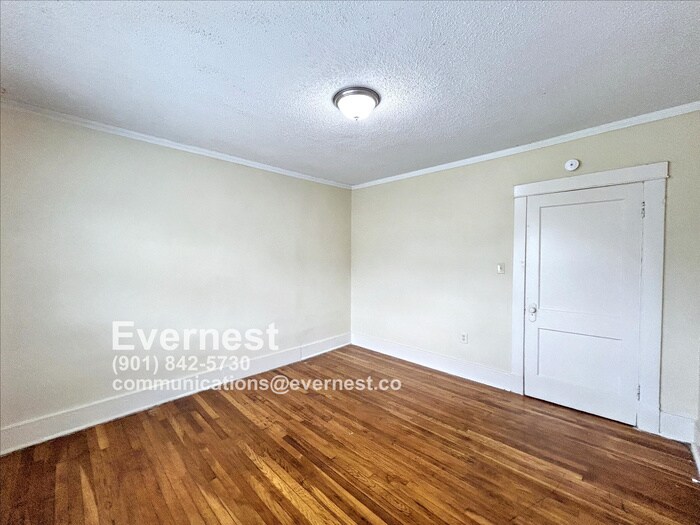 Building Photo - 180 Clark Pl