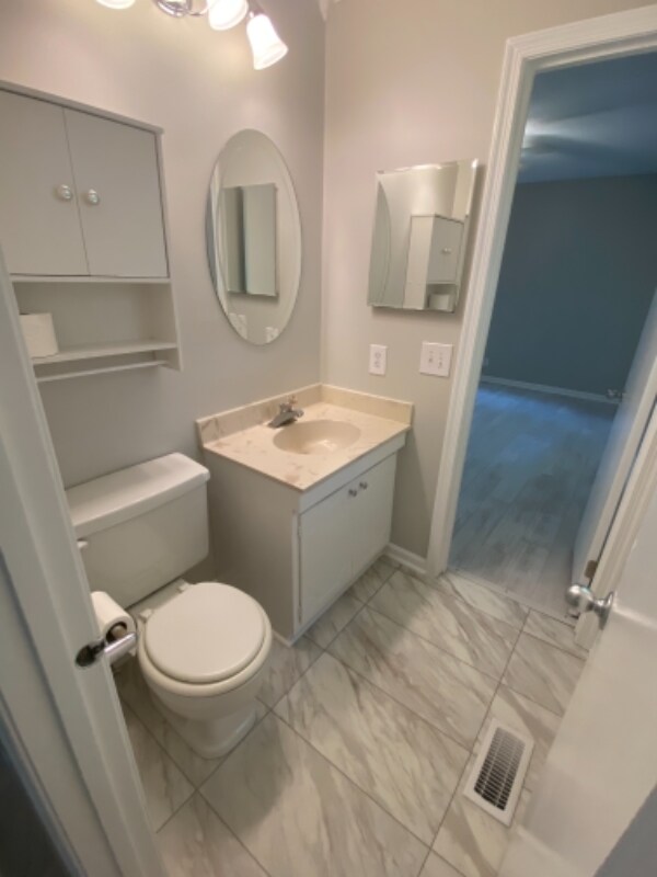 Building Photo - 5912 Wintergreen Dr