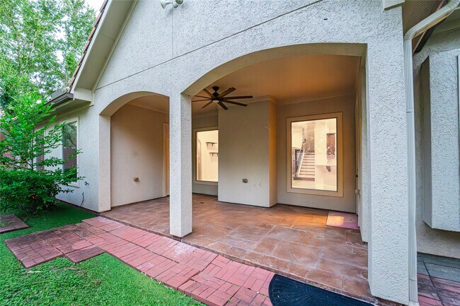 Building Photo - 4222 Stonebrook Ln